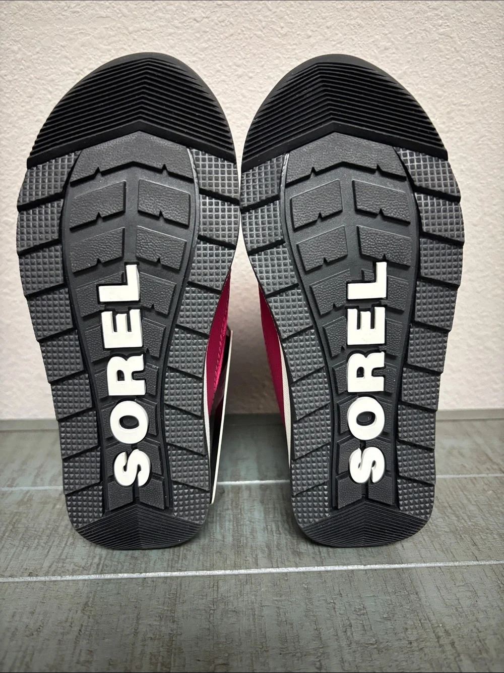 Sorel Girls' Winter Boot in Fuchsia Rush